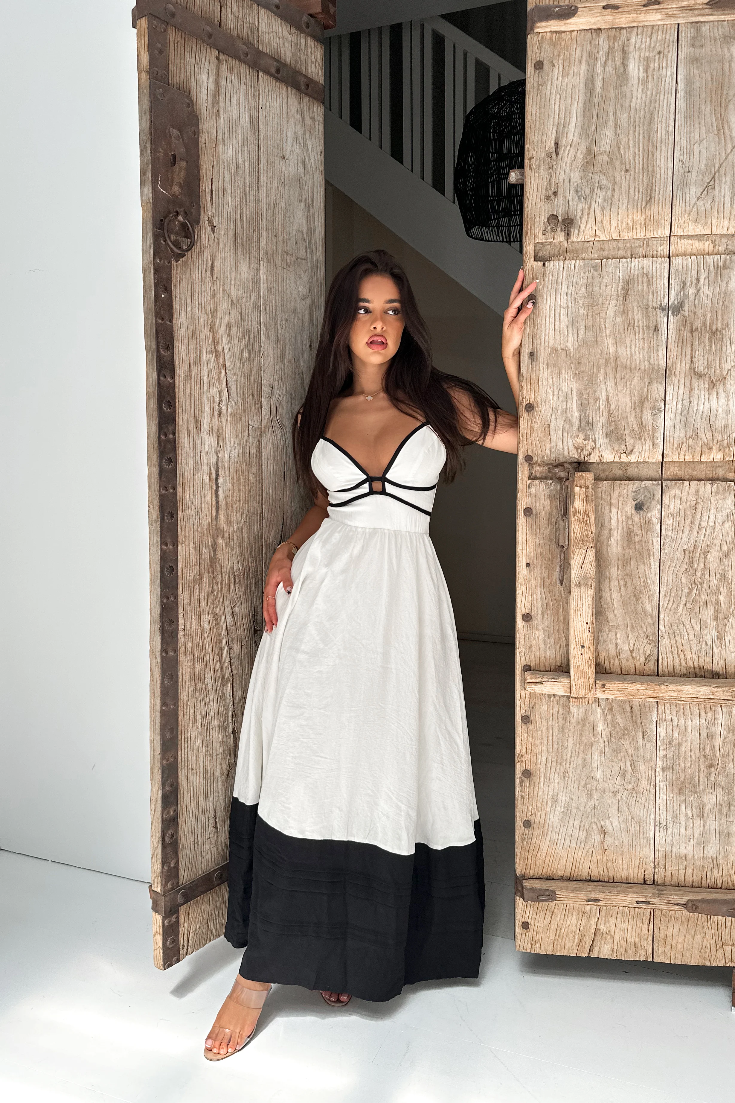 Elegant Two-Tone Maxi Dress