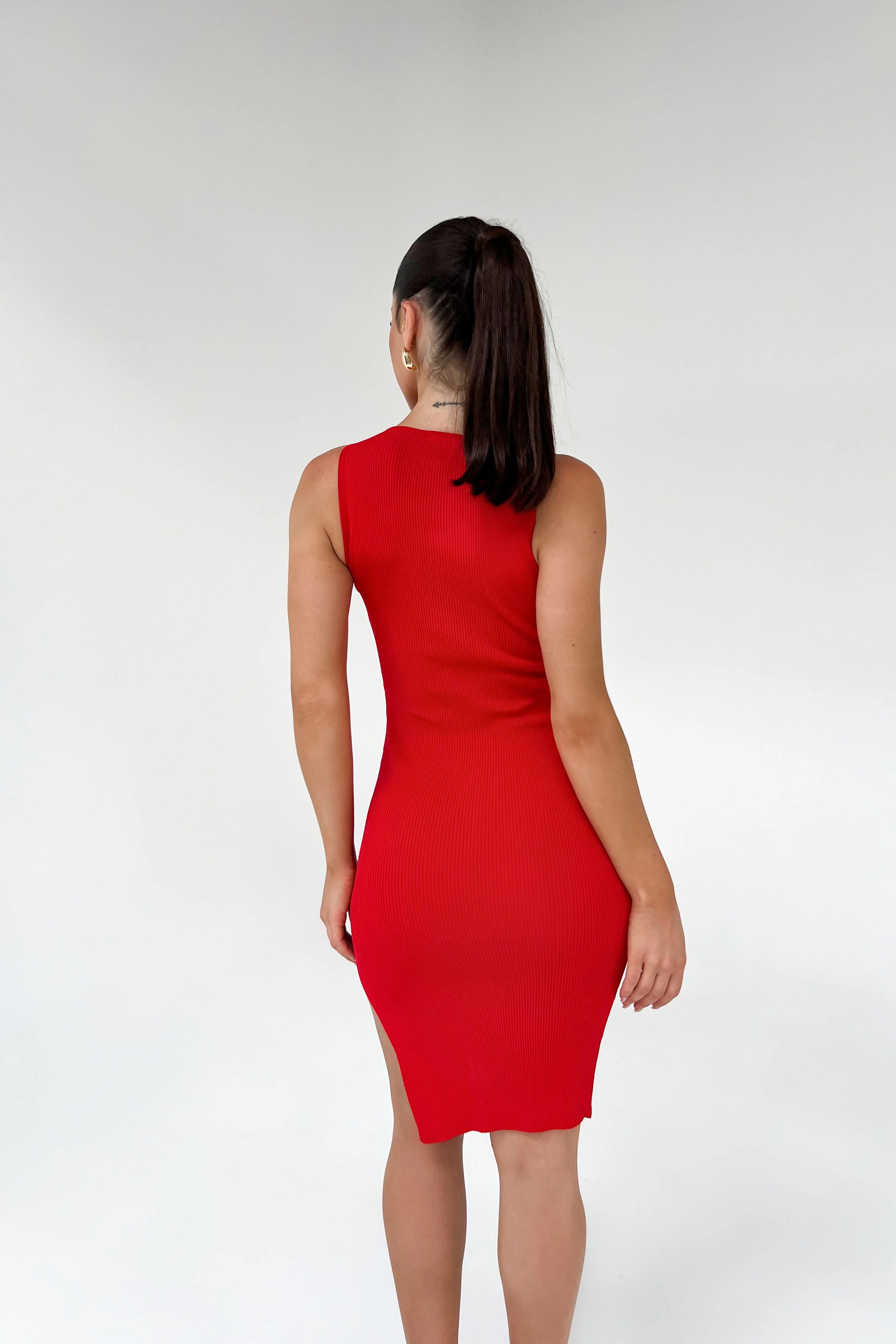 Elegant Red Ribbed Dress