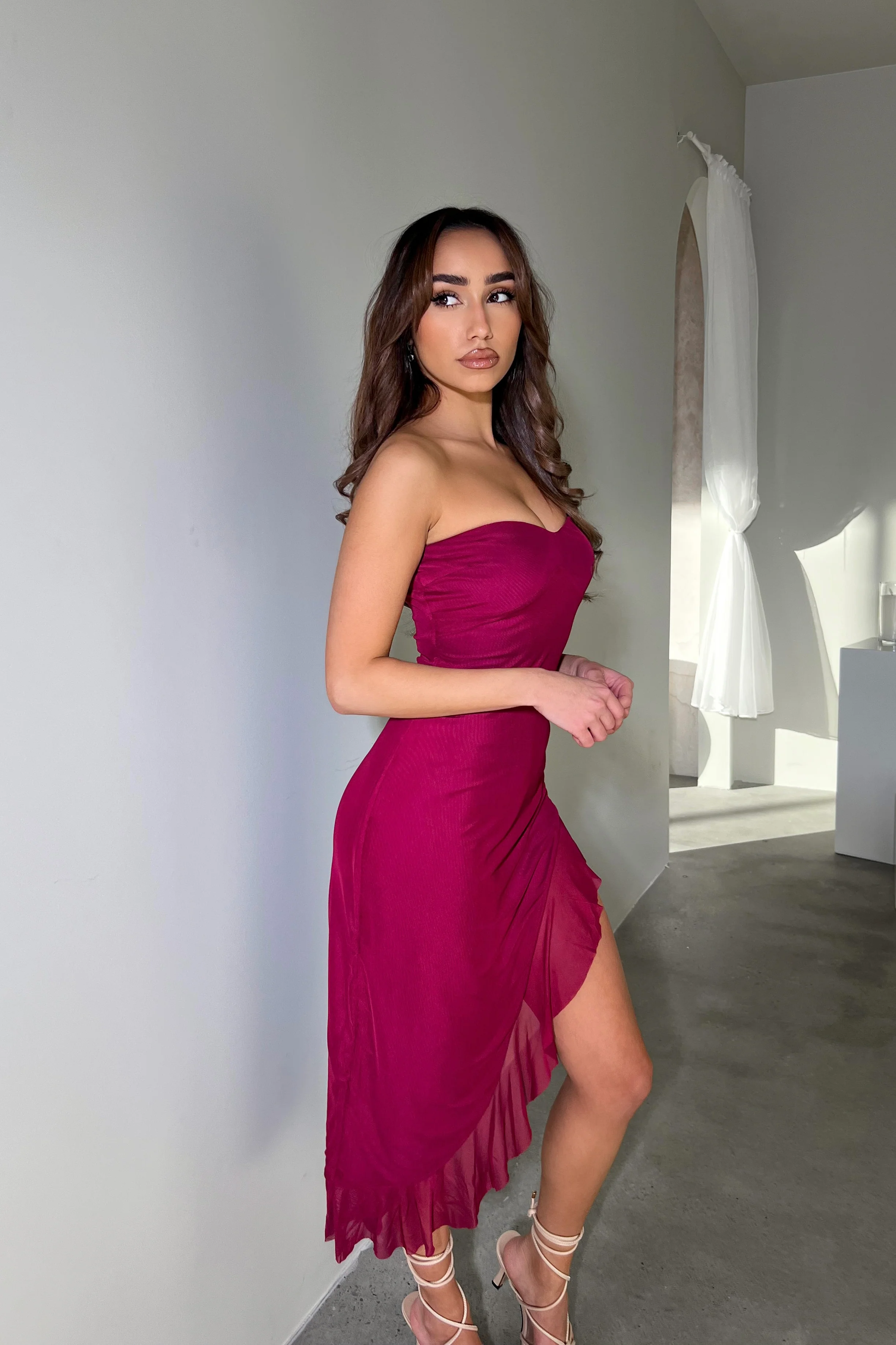 Elegant Burgundy Strapless Dress